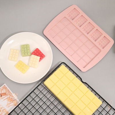 ভালো দাম গোলাপী সিলিকন ওয়েফেল মোল্ড মসৃণ সিলিকন মফিন প্যানস ওয়েফেল কেকের জন্য চকোলেট অনলাইন