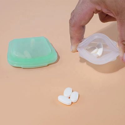 ছোট পুনরায় ব্যবহারযোগ্য সিলিকন ফুড স্টোরেজ ব্যাগ BPA- মুক্ত, ফুটোপ্রুফ, ডিশওয়াশার নিরাপদ, মাইক্রোওয়েভ এবং ফ্রিজ বন্ধুত্বপূর্ণ স্ন্যাকস, শিশুর খাবার, ভ্রমণ এবং শূন্য বর্জ্য রান্নাঘর ব্যবহারের জন্য উপযুক্ত